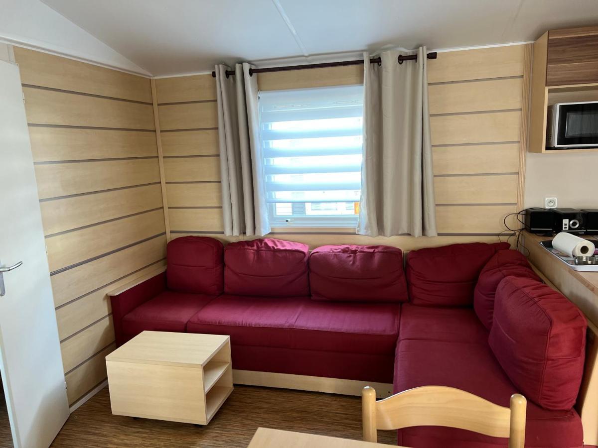 Mobilhome 4 Ca61 Виас Екстериор снимка