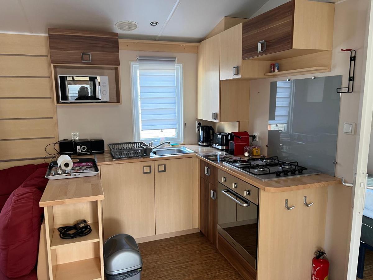 Mobilhome 4 Ca61 Виас Екстериор снимка