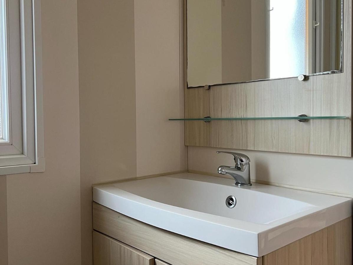 Mobilhome 4 Ca61 Виас Екстериор снимка